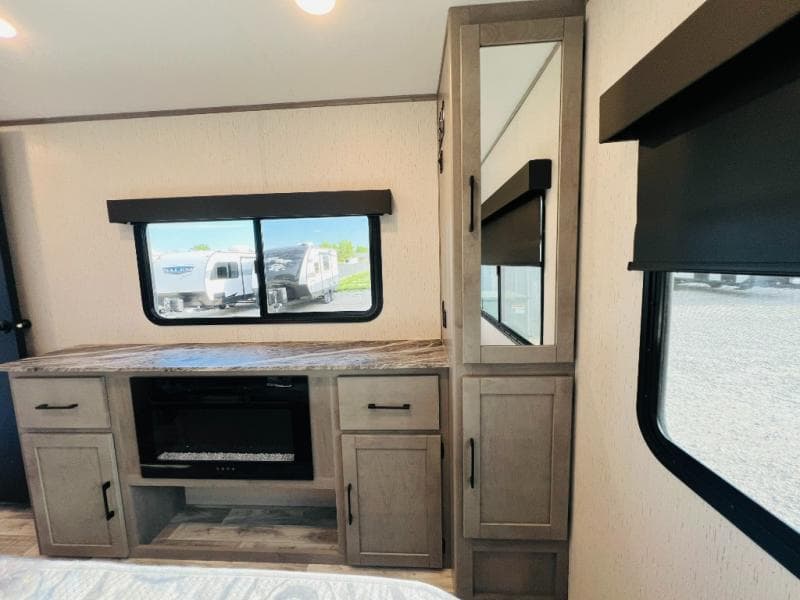 2022 Dutchmen 2022 Dutchmen Kodiak Ultimate - thumbnail 50