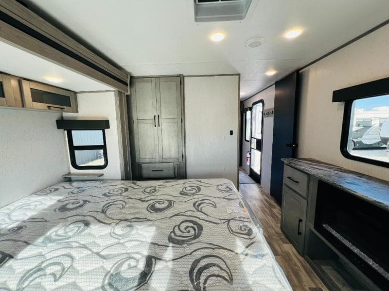 2022 Dutchmen 2022 Dutchmen Kodiak Ultimate - thumbnail 52