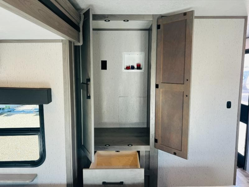 2022 Dutchmen 2022 Dutchmen Kodiak Ultimate - thumbnail 54