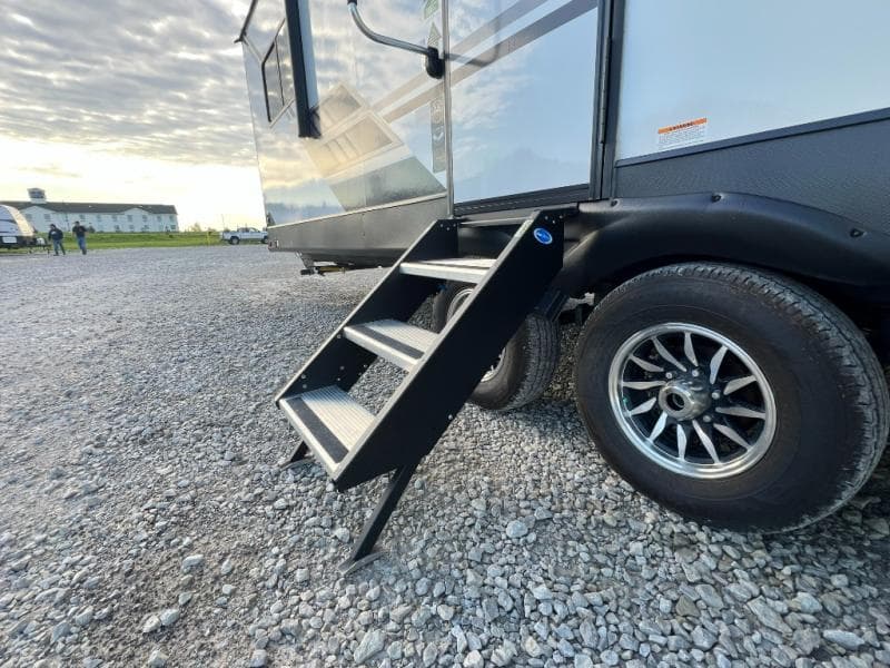 2022 Dutchmen 2022 Dutchmen Kodiak Ultimate - thumbnail 69