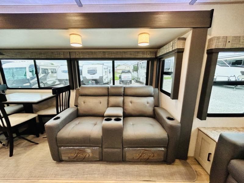 2023 Forest River 2023 Forest River Salem Hemisphere - thumbnail 36