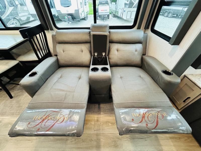 2023 Forest River 2023 Forest River Salem Hemisphere - thumbnail 38