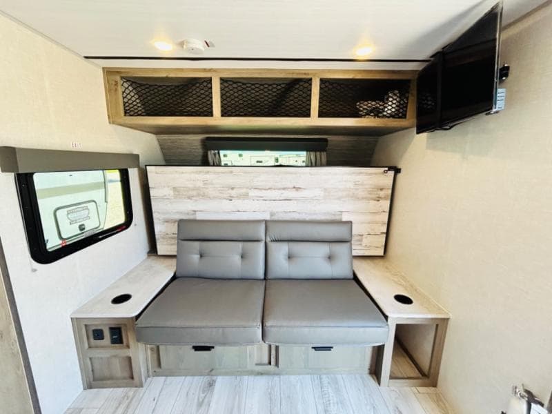 2022 Forest River 2022 Forest River Surveyor Legend - thumbnail 4