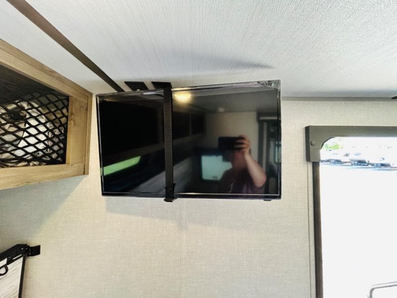 2022 Forest River 2022 Forest River Surveyor Legend - thumbnail 5