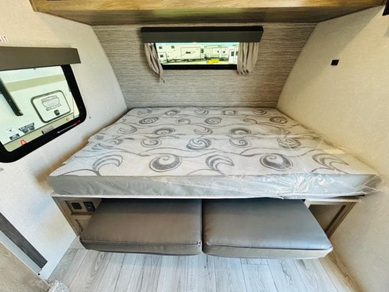 2022 Forest River 2022 Forest River Surveyor Legend - thumbnail 9