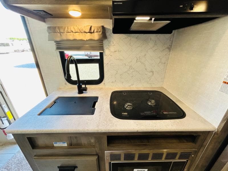 2022 Forest River 2022 Forest River Surveyor Legend - thumbnail 24