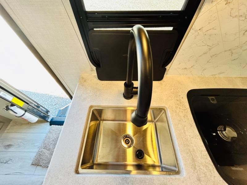 2022 Forest River 2022 Forest River Surveyor Legend - thumbnail 27