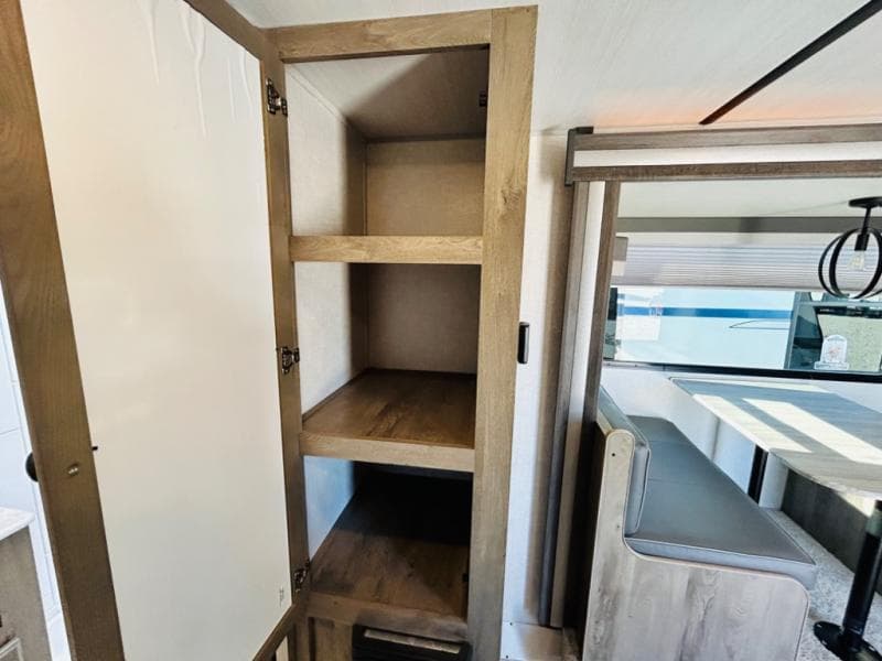 2022 Forest River 2022 Forest River Surveyor Legend - thumbnail 34