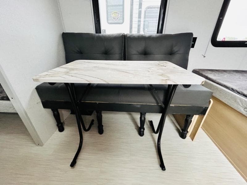 2024 Forest River 2024 Forest River Wildwood FSX - thumbnail 12