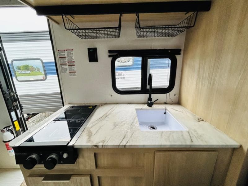 2024 Forest River 2024 Forest River Wildwood FSX - thumbnail 17