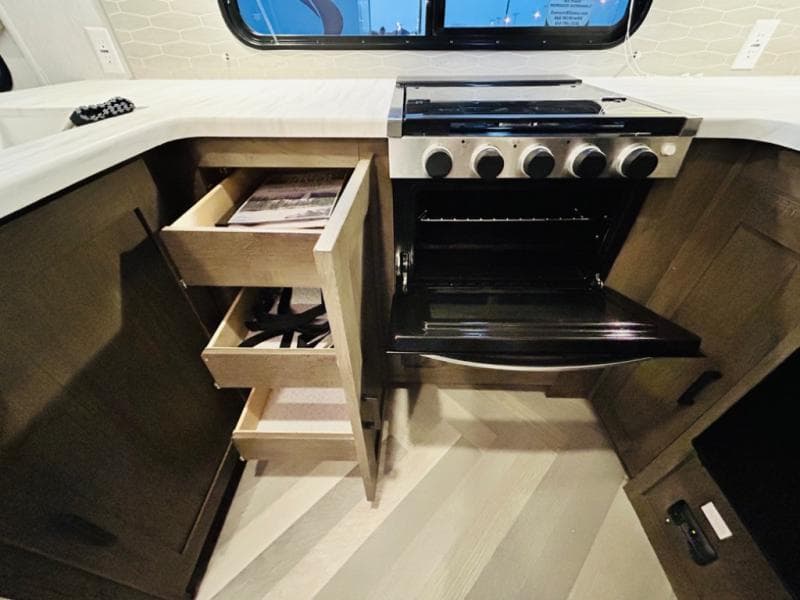 2022 Forest River 2022 Forest River Wildwood - thumbnail 26