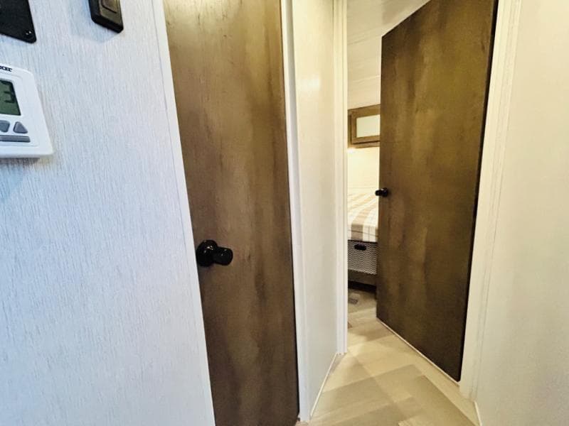 2022 Forest River 2022 Forest River Wildwood - thumbnail 36