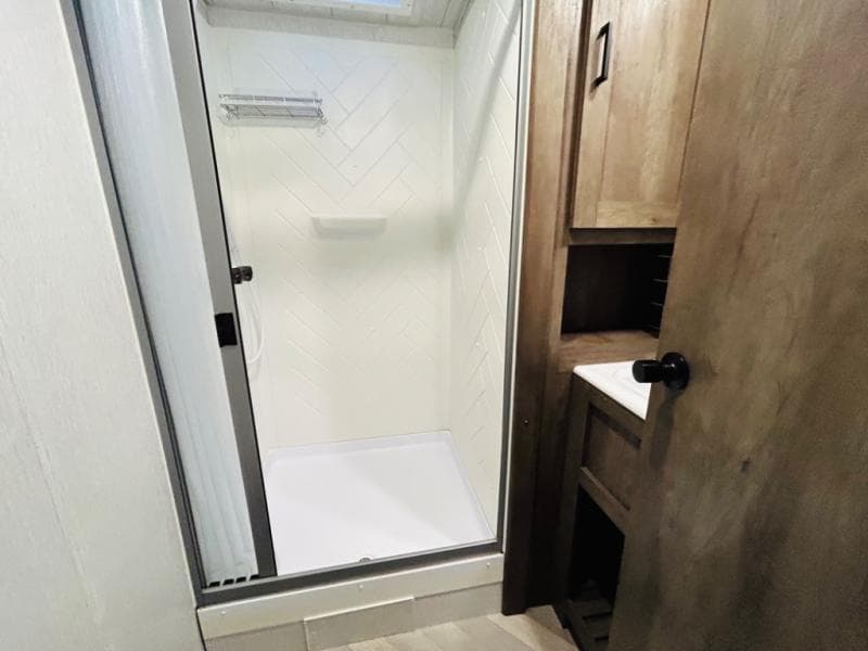 2022 Forest River 2022 Forest River Wildwood - thumbnail 37