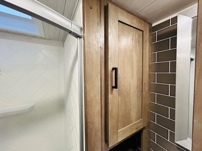 2022 Forest River 2022 Forest River Wildwood - thumbnail 38