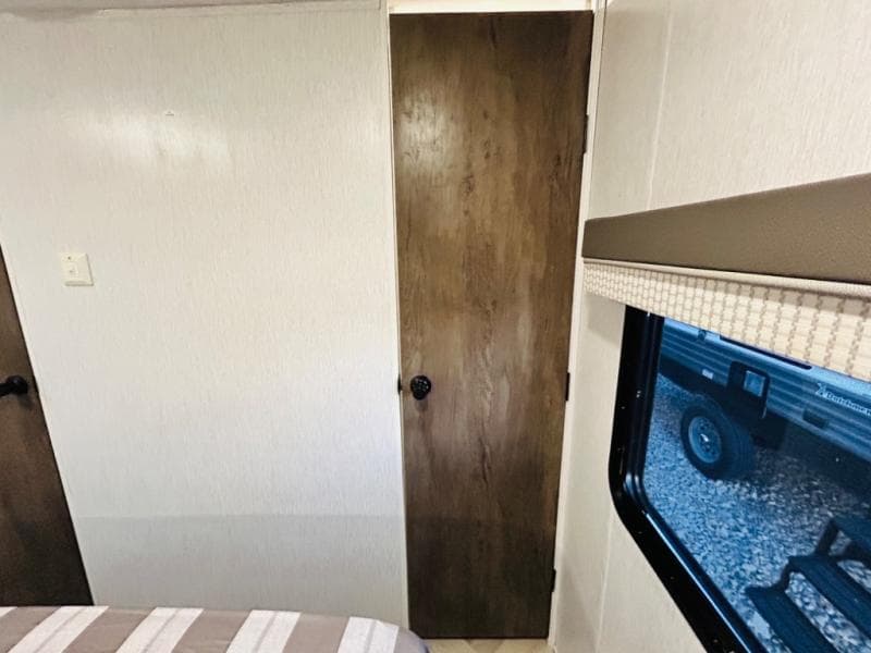 2022 Forest River 2022 Forest River Wildwood - thumbnail 58