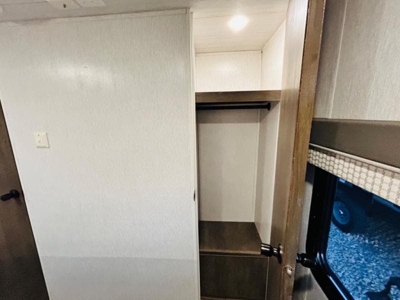 2022 Forest River 2022 Forest River Wildwood - thumbnail 59