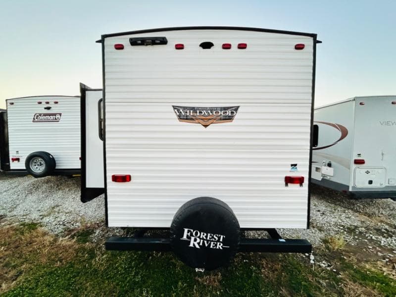 2022 Forest River 2022 Forest River Wildwood - thumbnail 63