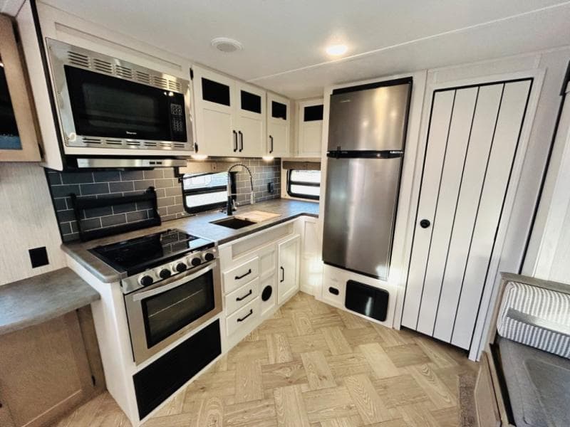 2022 Palomino 2022 Palomino Puma - thumbnail 16