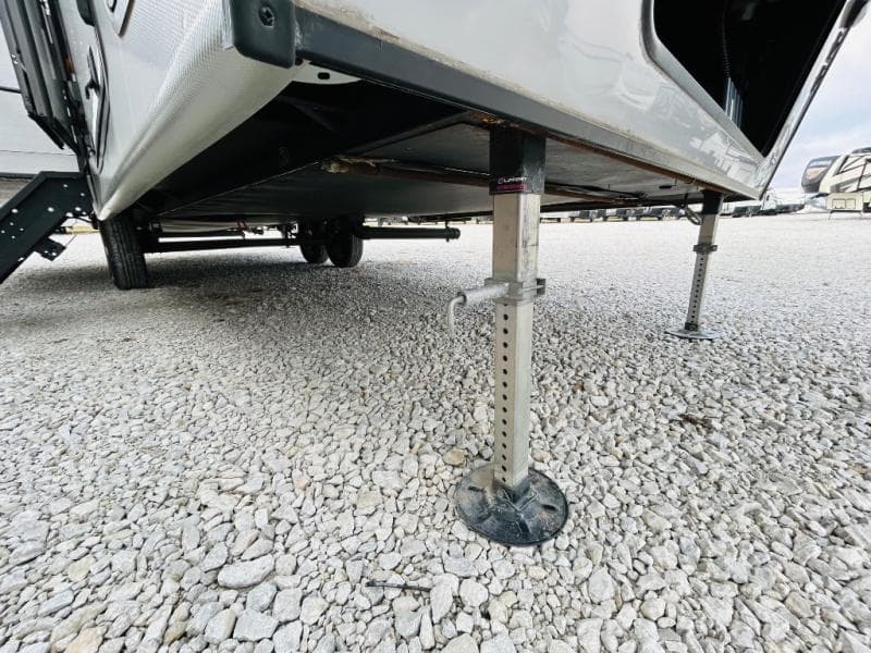 2022 Keystone 2022 Keystone Cougar - thumbnail 9