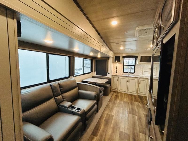 2022 Keystone 2022 Keystone Cougar - thumbnail 18