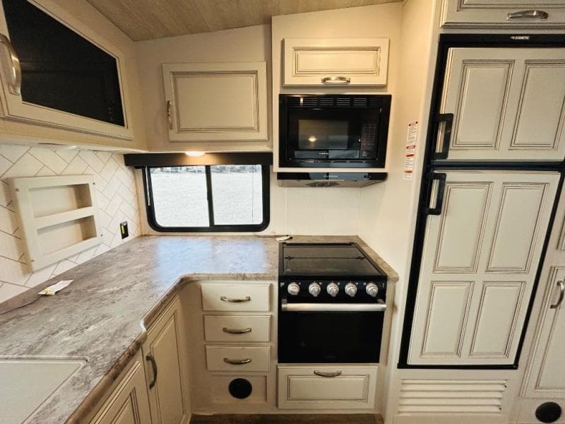 2022 Keystone 2022 Keystone Cougar - thumbnail 25