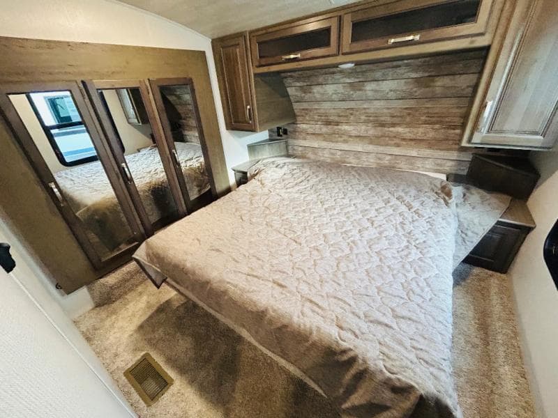 2022 Keystone 2022 Keystone Cougar - thumbnail 60