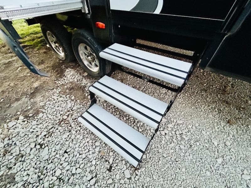 2022 Grand Design 2022 Grand Design Reflection 150 Series - thumbnail 12