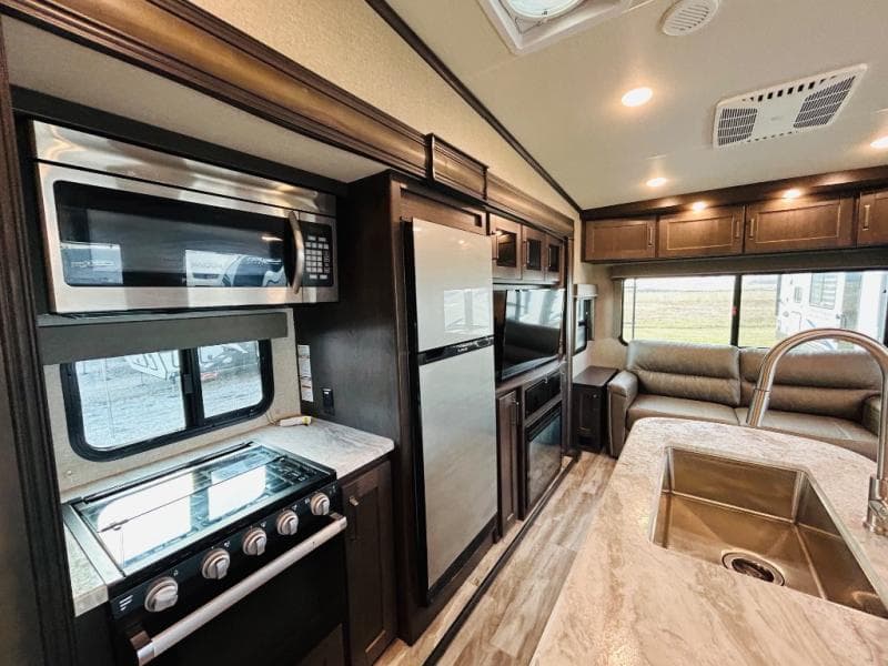 2022 Grand Design 2022 Grand Design Reflection 150 Series - thumbnail 29