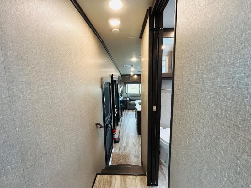 2022 Grand Design 2022 Grand Design Reflection 150 Series - thumbnail 30