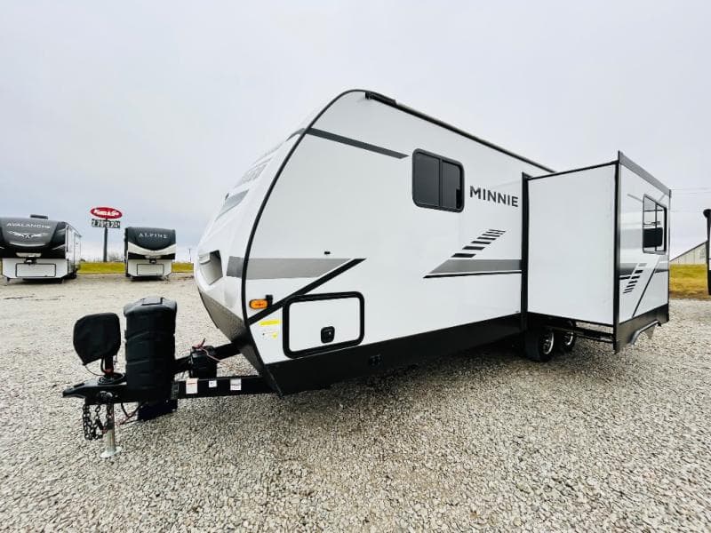 2022 Winnebago 2022 Winnebago Minnie Plus - thumbnail 9