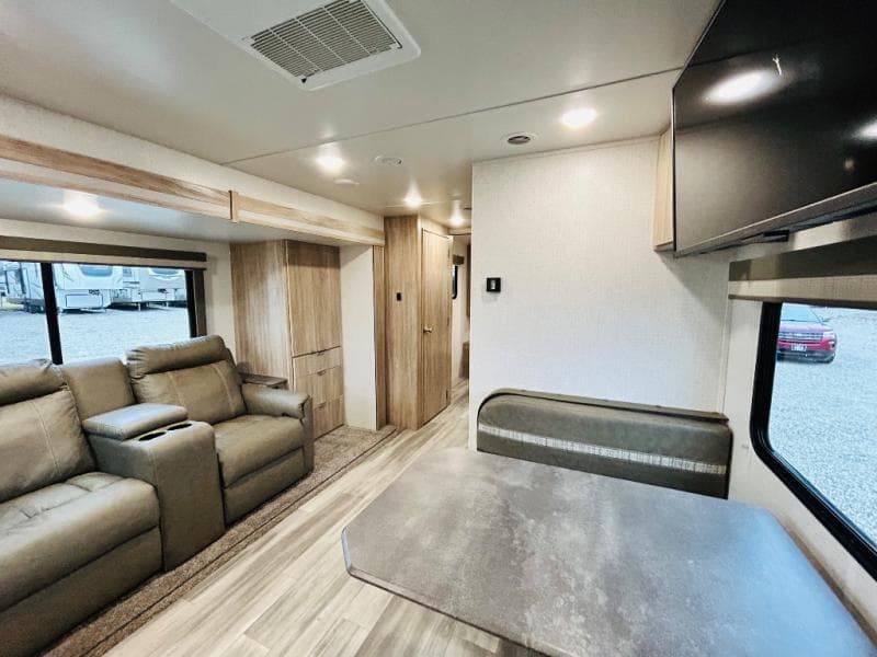 2022 Winnebago 2022 Winnebago Minnie Plus - thumbnail 18