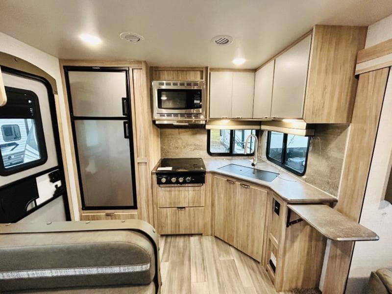 2022 Winnebago 2022 Winnebago Minnie Plus - thumbnail 24