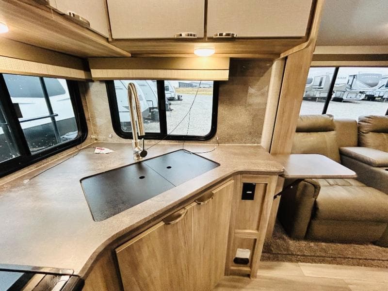 2022 Winnebago 2022 Winnebago Minnie Plus - thumbnail 36