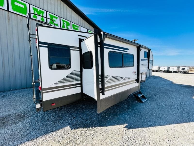 2020 Winnebago 2020 Winnebago Minnie Plus - thumbnail 5