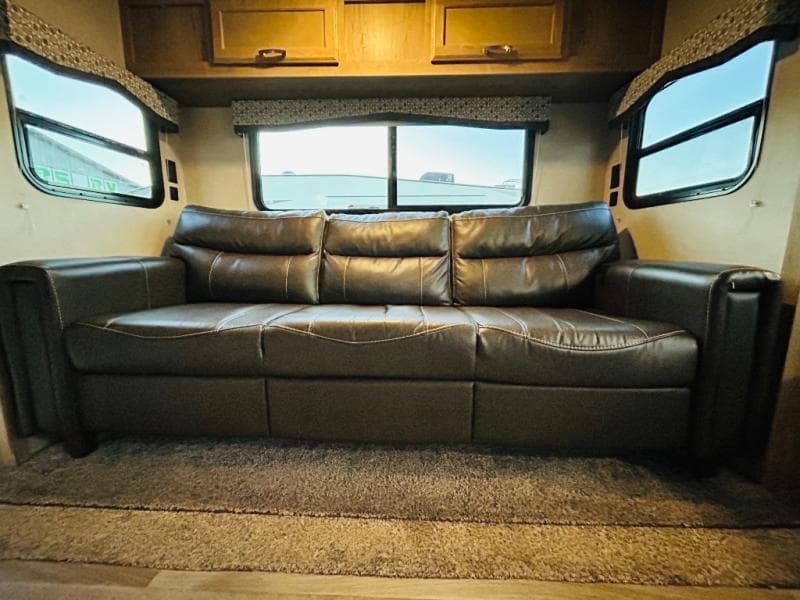 2020 Winnebago 2020 Winnebago Minnie Plus - thumbnail 46