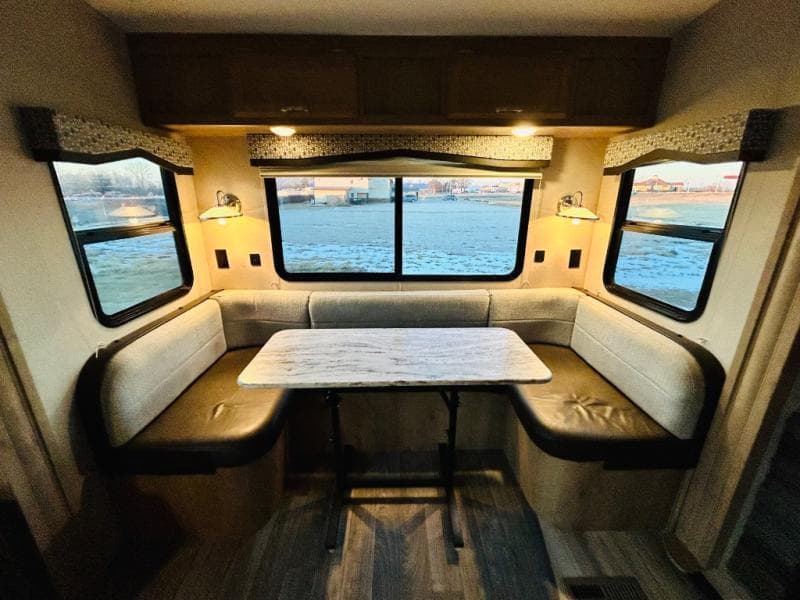 2020 Winnebago 2020 Winnebago Minnie Plus - thumbnail 48