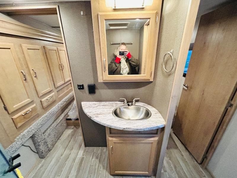 2020 Winnebago 2020 Winnebago Minnie Plus - thumbnail 53