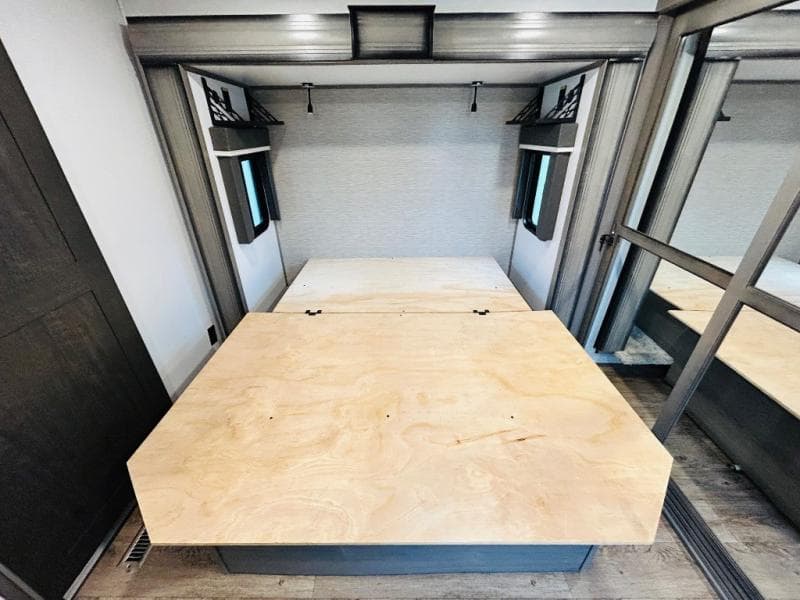 2023 Keystone 2023 Keystone Montana - thumbnail 91