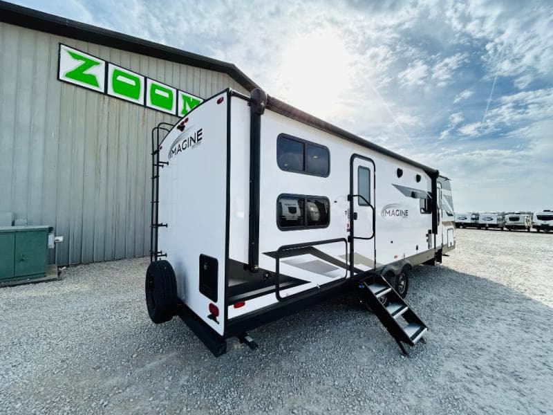 2023 Grand Design 2023 Grand Design Imagine - thumbnail 5