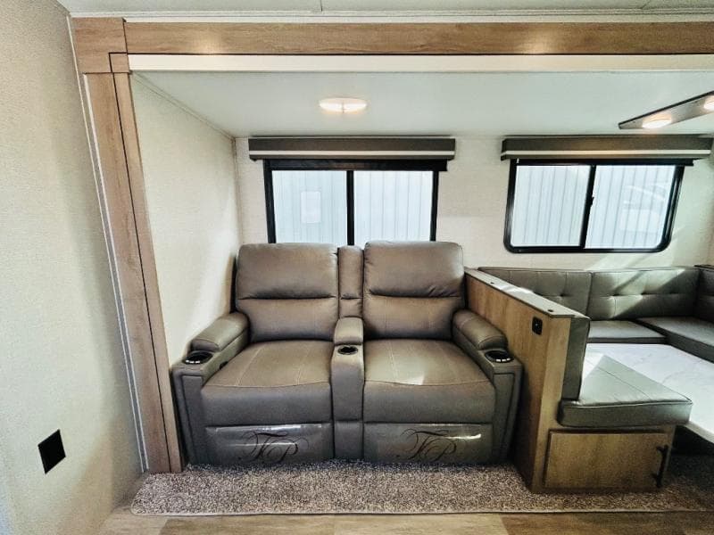 2023 Grand Design 2023 Grand Design Imagine - thumbnail 49