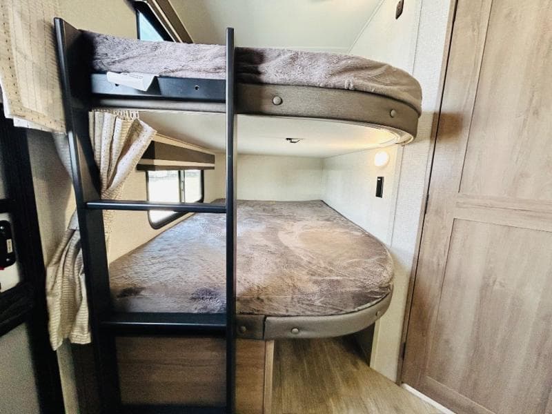 2023 Grand Design 2023 Grand Design Imagine - thumbnail 61