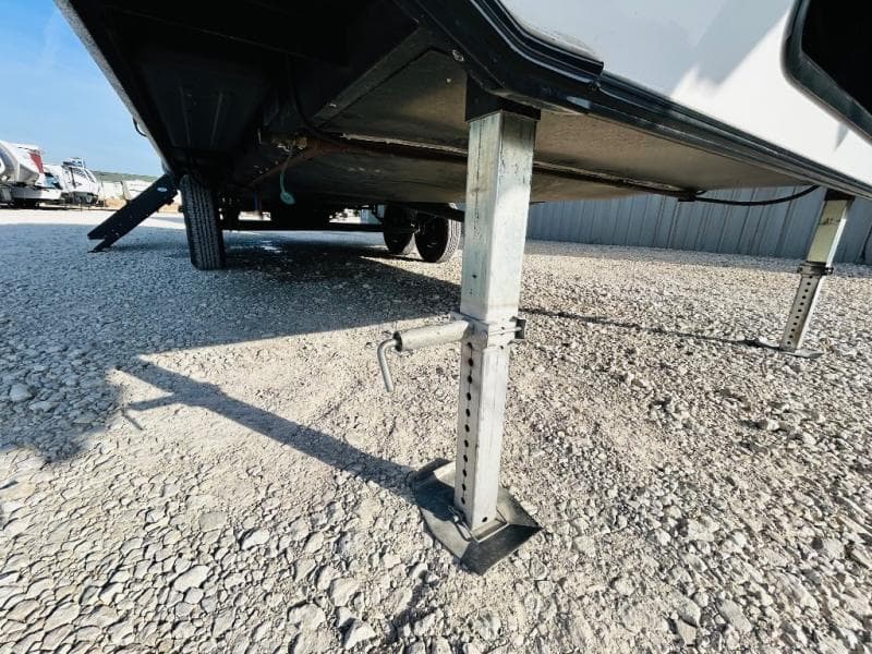 2020 CrossRoads 2020 CrossRoads Cruiser Aire - thumbnail 11