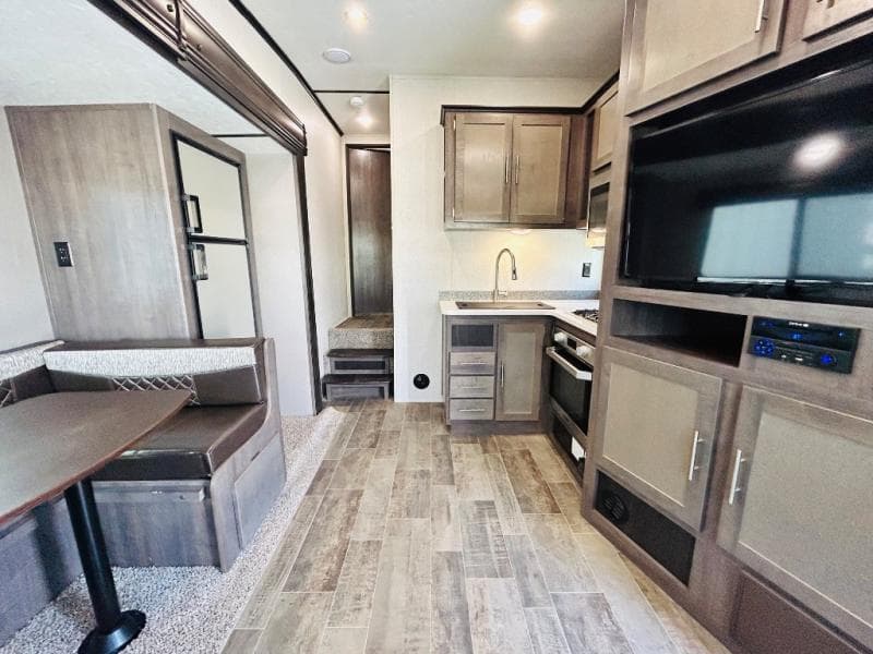 2020 CrossRoads 2020 CrossRoads Cruiser Aire - thumbnail 24