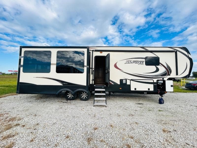 2015 Keystone 2015 Keystone Alpine - thumbnail 3