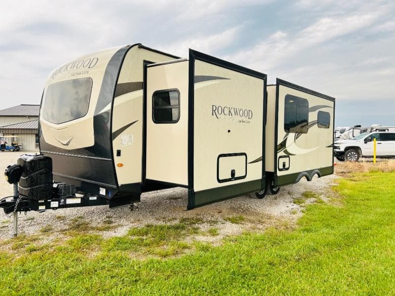 2021 Forest River Rockwood Ultra Lite 2614BS