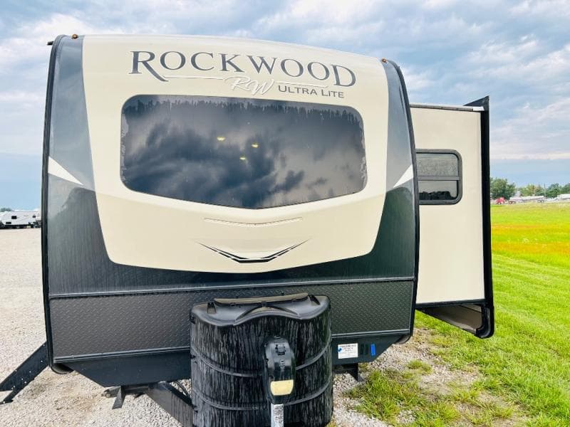 2021 Forest River 2021 Forest River Rockwood Ultra Lite - thumbnail 8