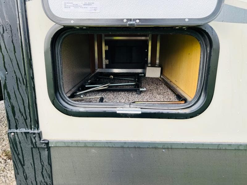 2021 Forest River 2021 Forest River Rockwood Ultra Lite - thumbnail 10