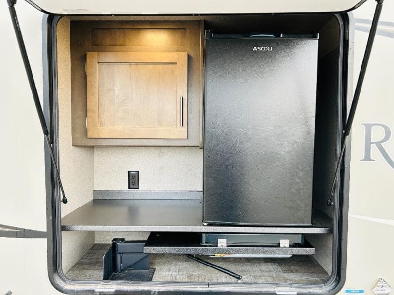 2021 Forest River 2021 Forest River Rockwood Ultra Lite - thumbnail 11