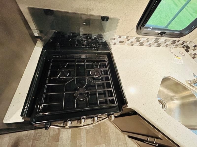 2021 Forest River 2021 Forest River Rockwood Ultra Lite - thumbnail 23