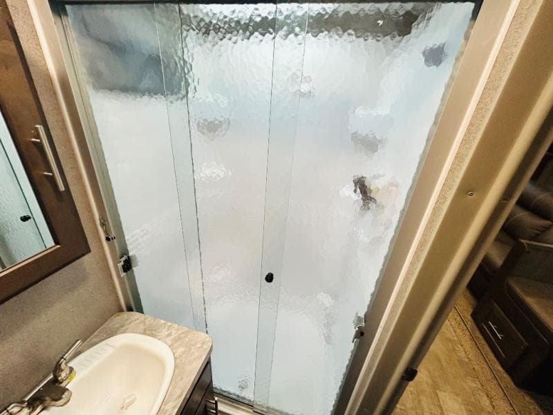 2021 Forest River 2021 Forest River Rockwood Ultra Lite - thumbnail 34